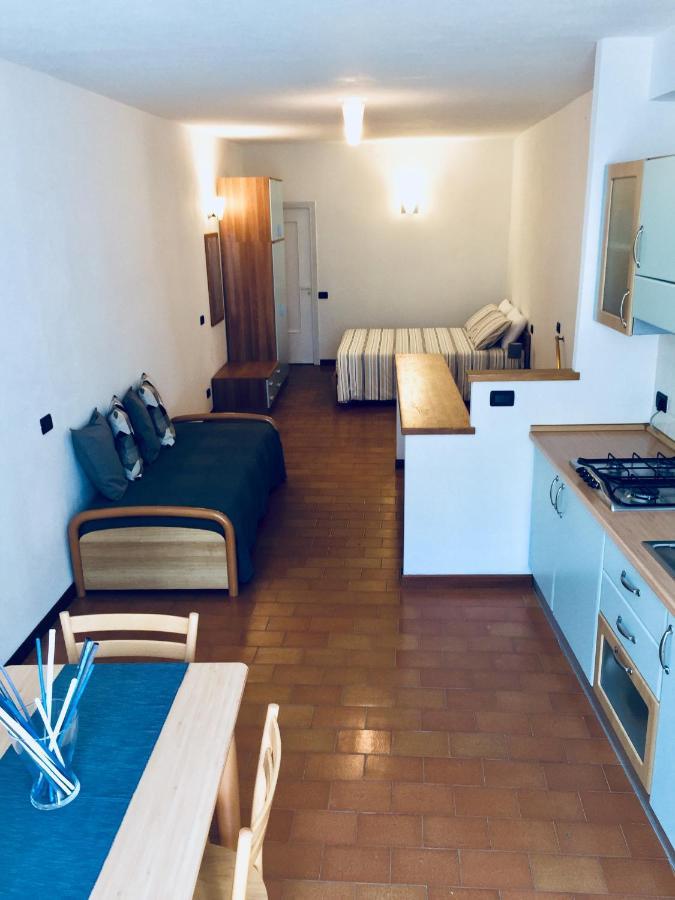 Sara Apartment, Comfort And Lateral Sea View Riomaggiore Buitenkant foto